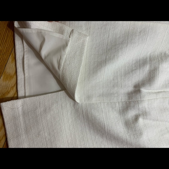 White beautiful banana republic lined skirt - Picture 2 of 4